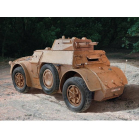Italeri 1/35 Tank Autoblinda AB40
