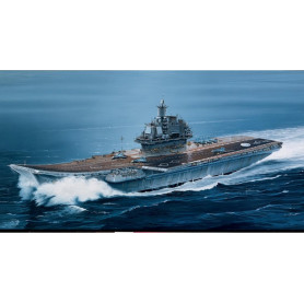 Italeri 1/720 Admiral Kuznetsov Carrier