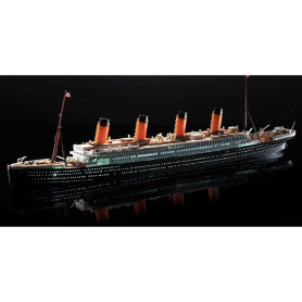 Academy 1/700 R.M.S. Titanic + LED Set MCP