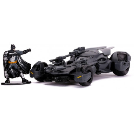 Batmobile With Figure 1:32