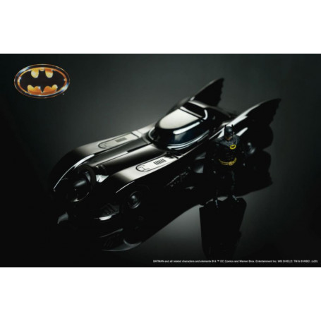 Batman 1989 - Batmobile Chrome Black 1:24 With Batman