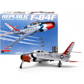 REVELL REPUBLIC F-84F THUNDERSTREAK ‘THUNDERBIRDS’ 1:48