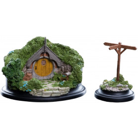 The Hobbit -  5 Hill Lane Hobbit Hole Diorama