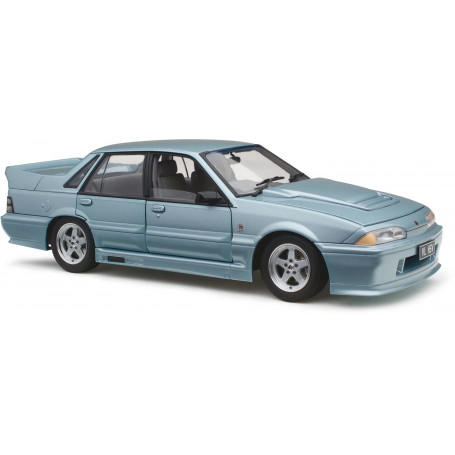 1:18 Holden Vl Commodore Group A Sv Æwalkinshawæ - Panorama Silver