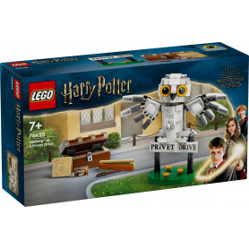 LEGO Harry Potter TM Hedwig™ at 4 Privet Drive 76425